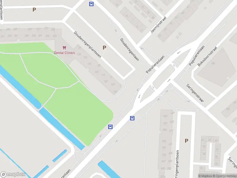 Ambulance met grote spoed naar de Goudenregenplantsoen in Ridderkerk