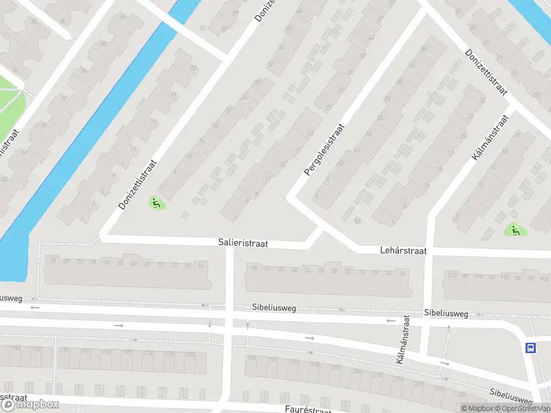 Ambulance met gepaste spoed naar de Pergolesistraat in Capelle aan den IJssel