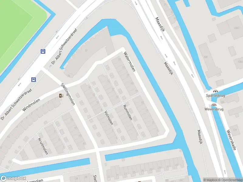 Ambulance met grote spoed naar de Watermolen in Maassluis