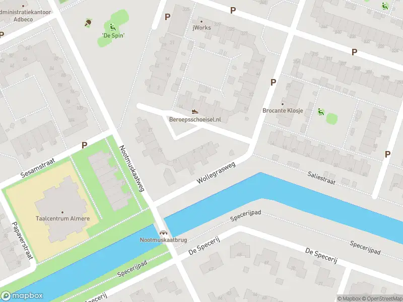 Politie naar de Cypergrasweg in Almere vanwege aanrijding met letsel