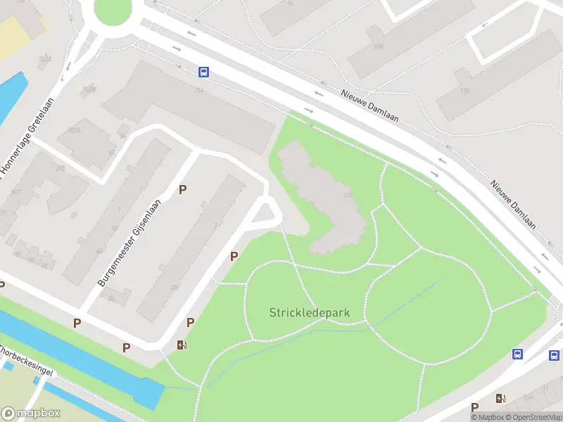 Ambulance met grote spoed naar de Burgemeester Stulemeijerlaan in Schiedam