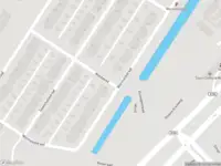 Ambulance met grote spoed naar de Warmoldstraat in Rotterdam