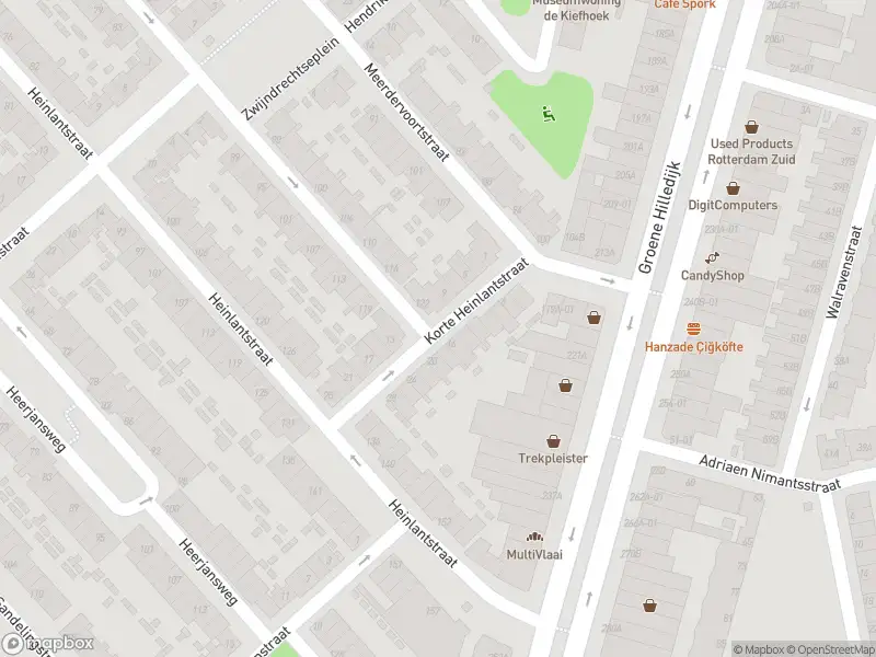 Ambulance met grote spoed naar de Korte Heinlantstraat in Rotterdam