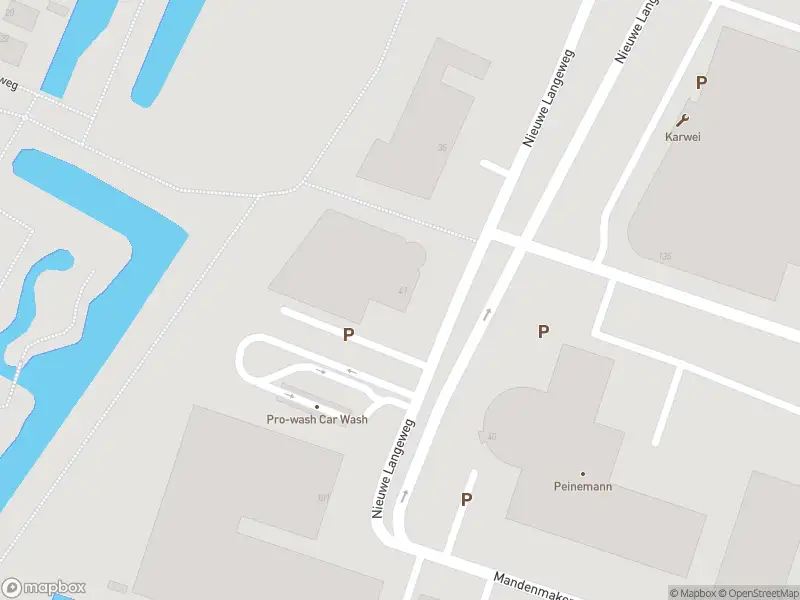 Ambulance met grote spoed naar de Nieuwe Langeweg in Hoogvliet Rotterdam