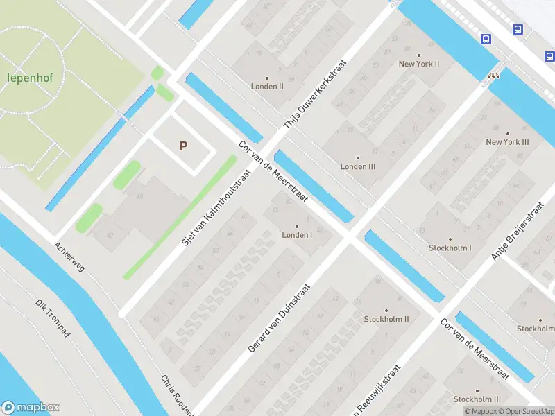 Ambulance met gepaste spoed naar de Sjef van Kalmthoutstraat in Hoofddorp