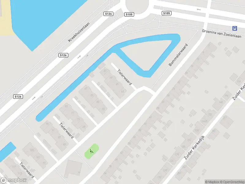 Ambulance met grote spoed naar de Tielerwaard in Rotterdam