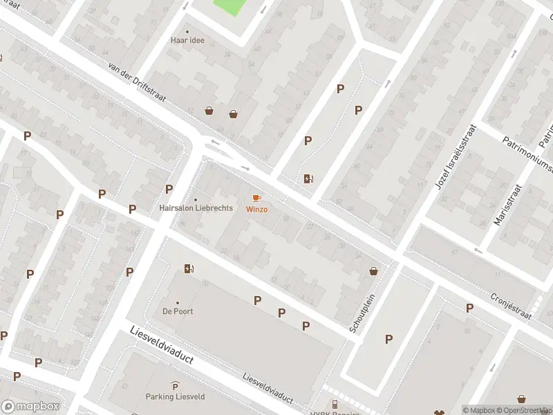 Ambulance met grote spoed naar de Van Schravendijkplein in Vlaardingen