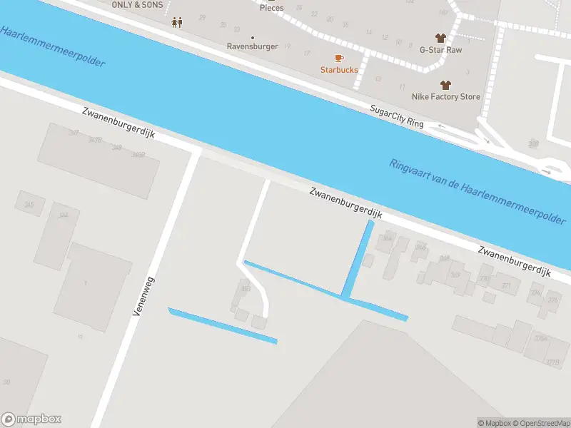 Ambulance met grote spoed naar de Irenestraat in Halfweg