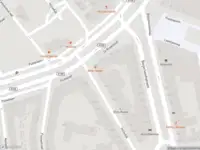 Ambulance met gepaste spoed naar de Hilledijk in Rotterdam