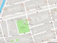 Ambulance met grote spoed naar de Tweede Lindendwarsstraat in Amsterdam