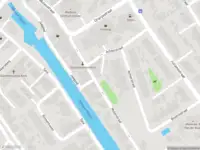 Ambulance met gepaste spoed naar de Molenstraat in Strijen