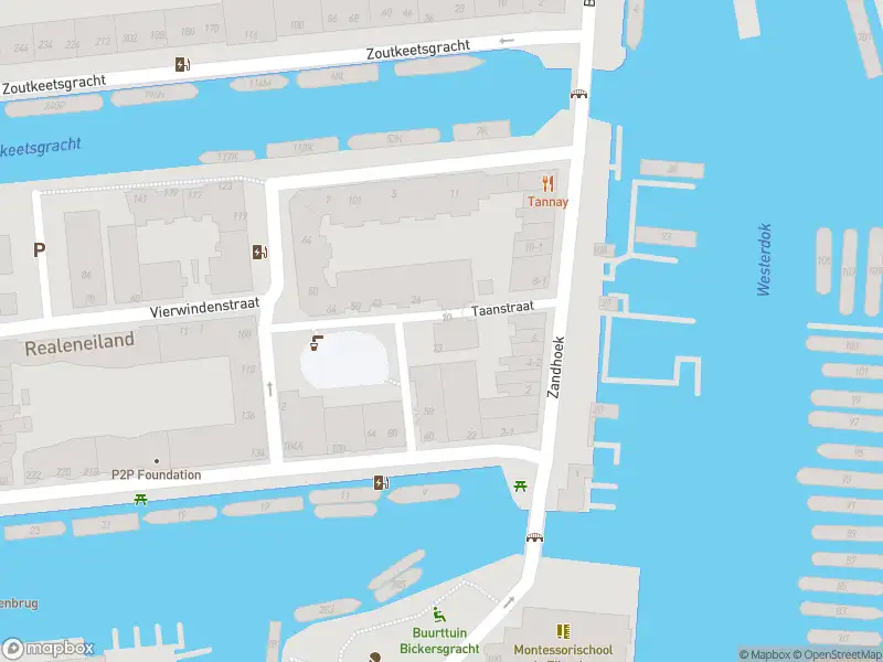 Brandweer met grote spoed naar de Jan Mensplein in Amsterdam vanwege reanimatie