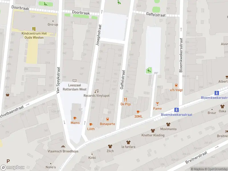 Ambulance met grote spoed naar de Gaffelstraat in Rotterdam