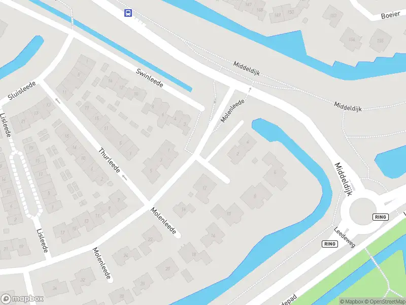 Ambulance met gepaste spoed naar de Molenleede in Barendrecht