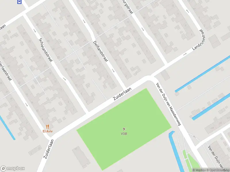 Brandweer met gepaste spoed naar de Delflandstraat in Rotterdam