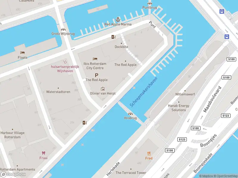 Ambulance met gepaste spoed naar de Scheepmakershaven in Rotterdam