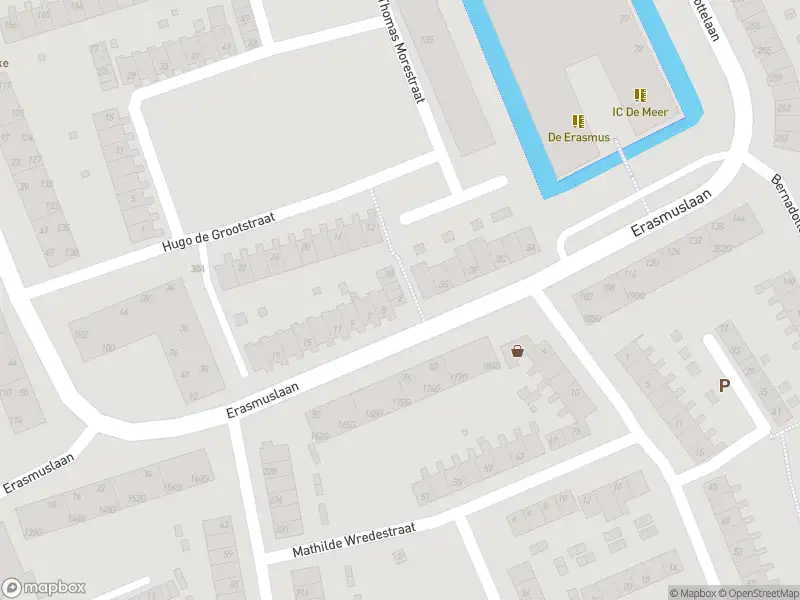 Ambulance met gepaste spoed naar de Hugo de Grootstraat in Haarlem