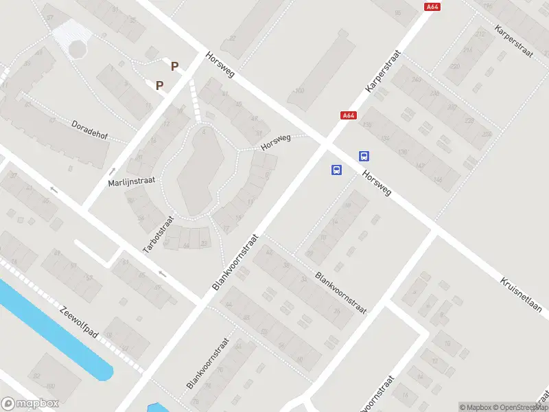 Ambulance met grote spoed naar de Blankvoornstraat in Hoogvliet Rotterdam