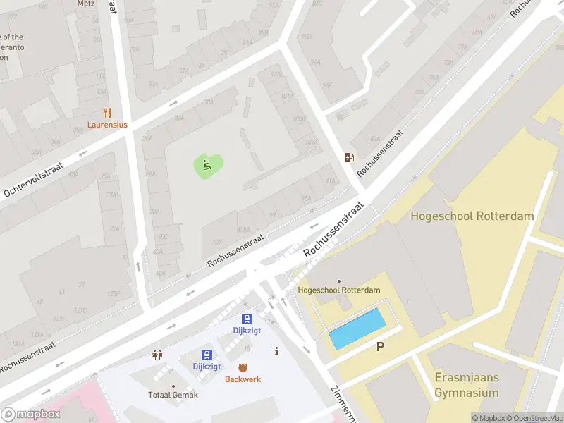 Ambulance met grote spoed naar de Rochussenstraat in Rotterdam