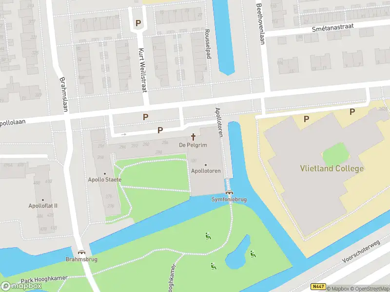 Brandweer met gepaste spoed naar de Apollotoren in Leiden