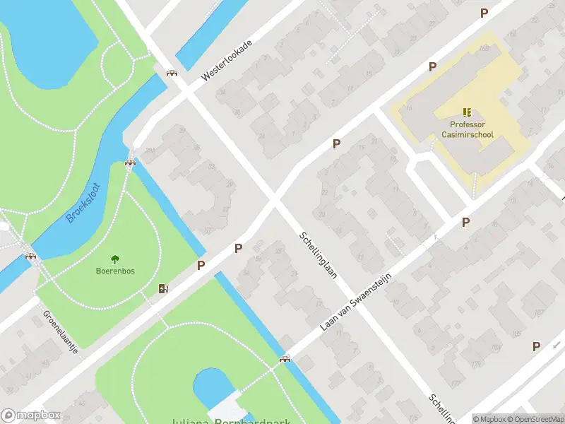 Ambulance met grote spoed naar de Rozenboomlaan in Voorburg