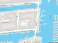 Brandweer met grote spoed naar de Jan Mensplein in Amsterdam vanwege reanimatie
