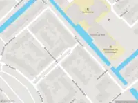 Ambulance met gepaste spoed naar de Hannie Schaftstraat in Velserbroek