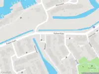 Ambulance met grote spoed naar de Westban in Leimuiden