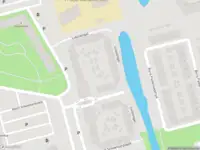 Ambulance met grote spoed naar de Lutulisingel in Rotterdam