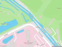 Ambulance met gepaste spoed naar de Groene Maredijk in Leiden