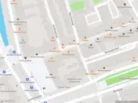 Ambulance met grote spoed naar de Oude Binnenweg in Rotterdam