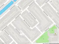 Ambulance met grote spoed naar de West-Pietermanstraat in Rotterdam