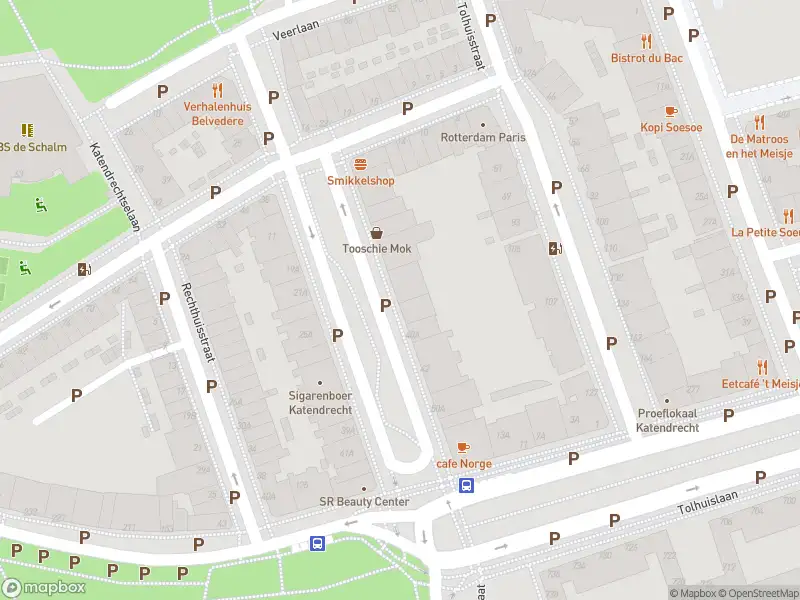Ambulance met gepaste spoed naar de Rechthuislaan in Rotterdam