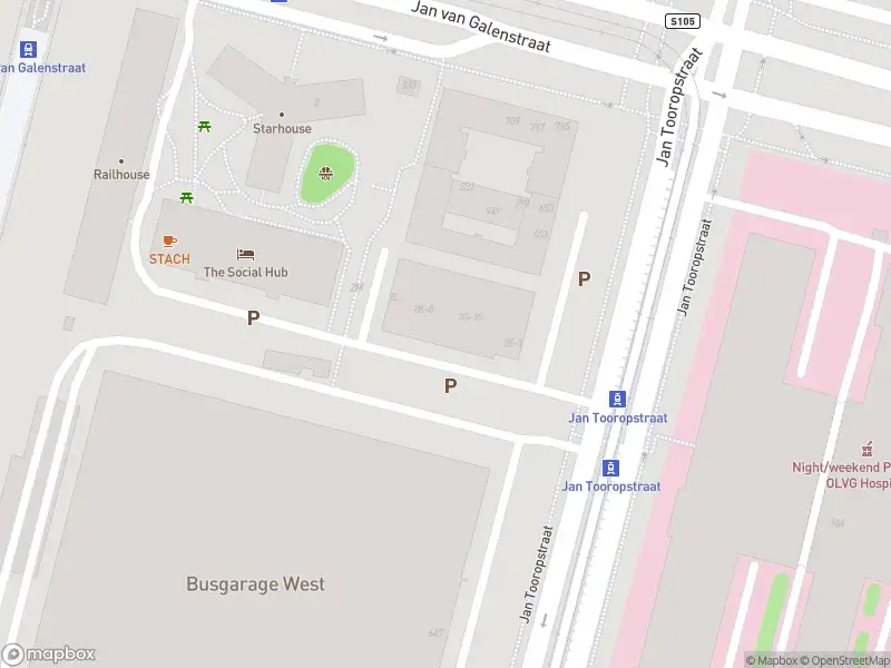 Ambulance met grote spoed naar de Van de Sande Bakhuijzenstraat in Amsterdam