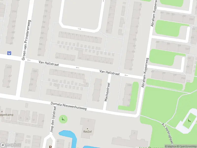 Ambulance met grote spoed naar de Van Hallstraat in Dordrecht