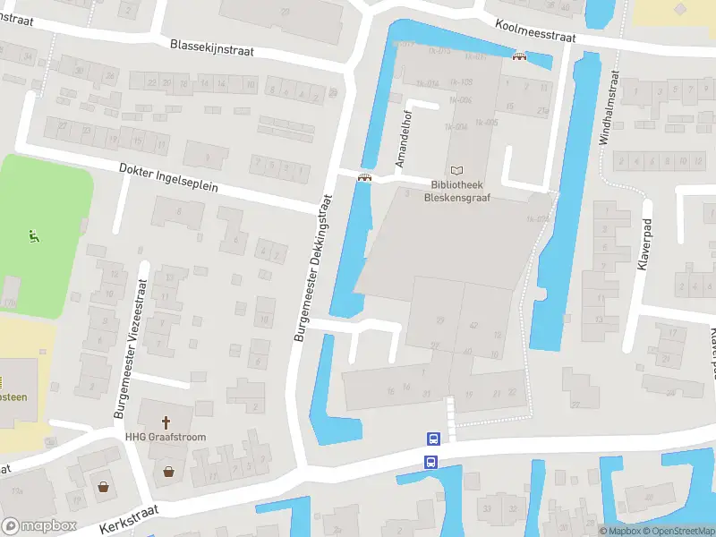 Ambulance met grote spoed naar de Burgemeester Dekkingstraat in Bleskensgraaf