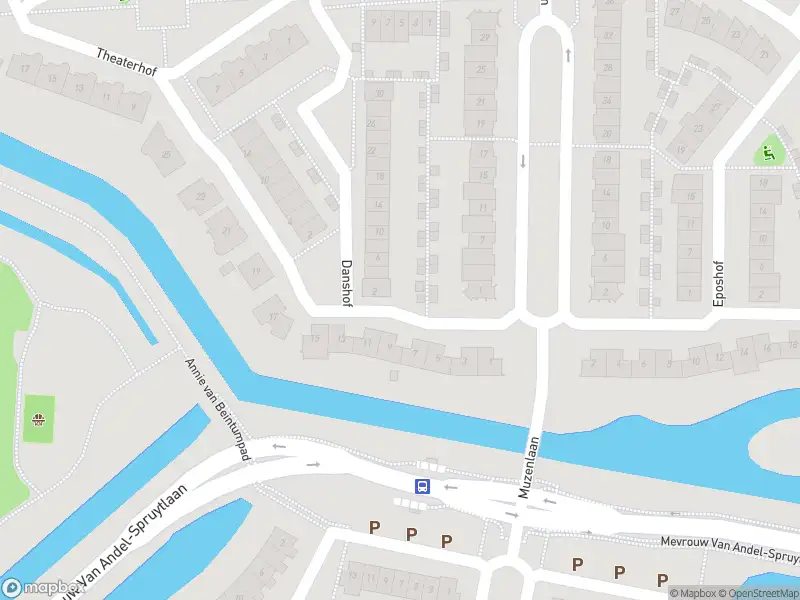 Ambulance met grote spoed naar de Komediestraat in Gorinchem