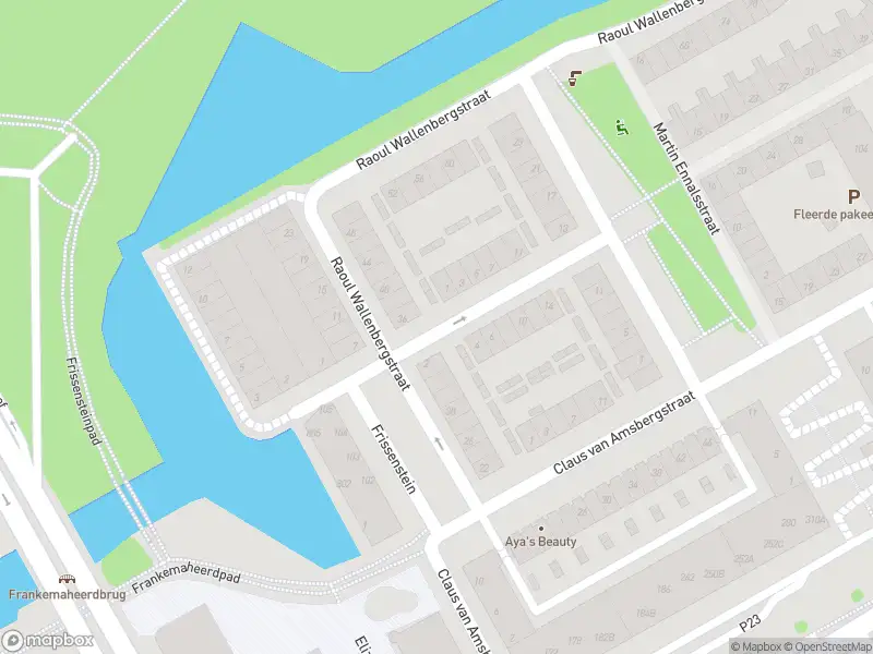 Ambulance met grote spoed naar de Andrej Sacharovstraat in Amsterdam