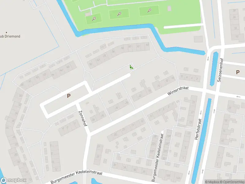Ambulance met grote spoed naar de Lange Stammerdijk in Amsterdam