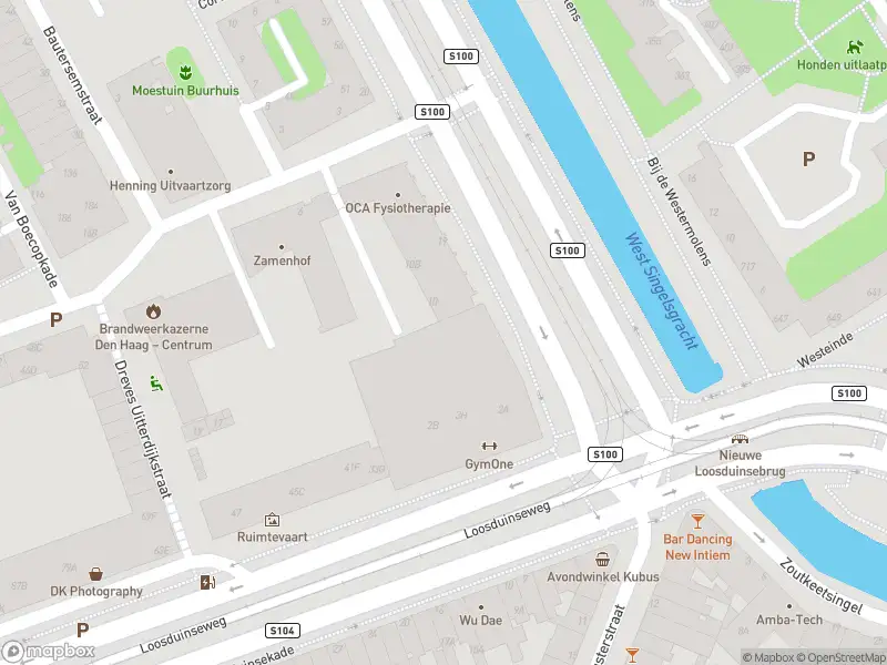 Ambulance met grote spoed naar de Noord West Buitensingel in 's-Gravenhage