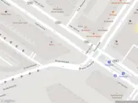 Ambulance met grote spoed naar de Brede Hilledijk in Rotterdam