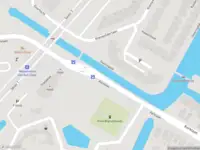 Ambulance met grote spoed naar de Groenendijk in Nieuwerkerk aan den IJssel
