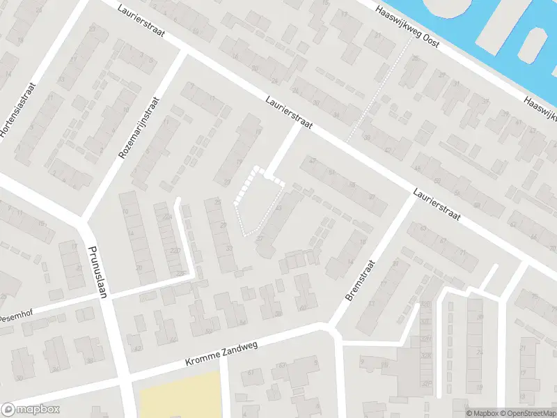 Ambulance met grote spoed naar de Laurierstraat in Dordrecht