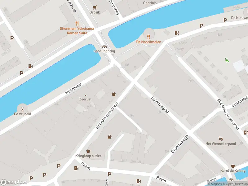 Ambulance met gepaste spoed naar de Noordmolenstraat in Schiedam