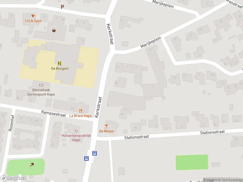 Ambulance met grote spoed naar de Kerkstraat in Haps