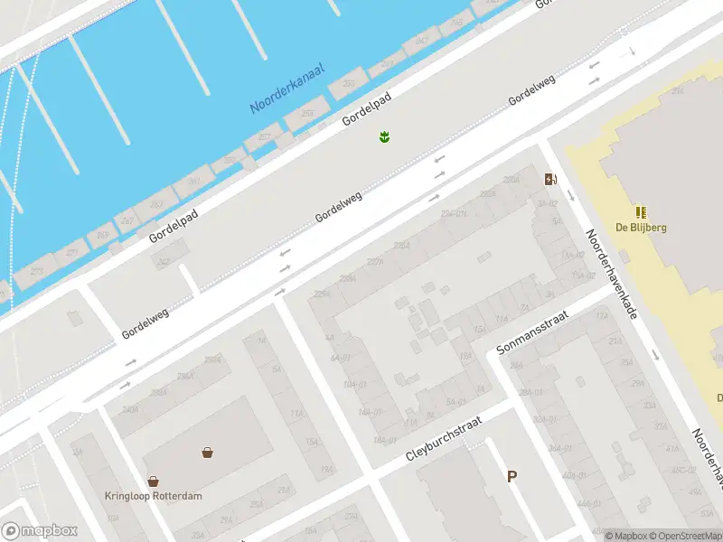 Ambulance met gepaste spoed naar de Gordelweg in Rotterdam