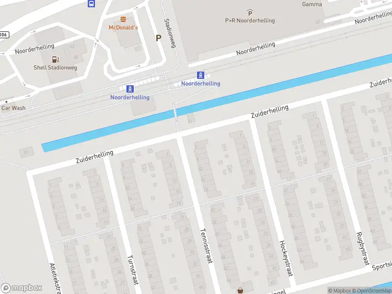 Ambulance met grote spoed naar de Tennisstraat in Rotterdam