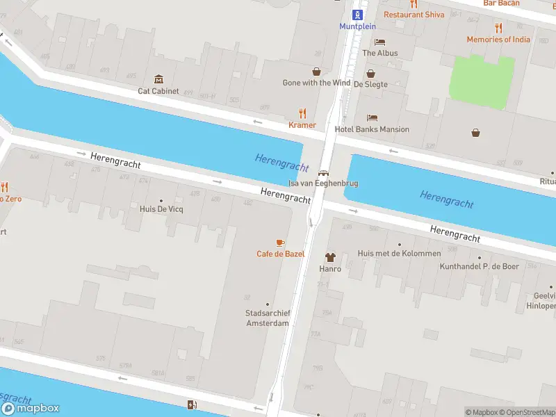 Ambulance met grote spoed naar de Reguliersdwarsstraat in Amsterdam