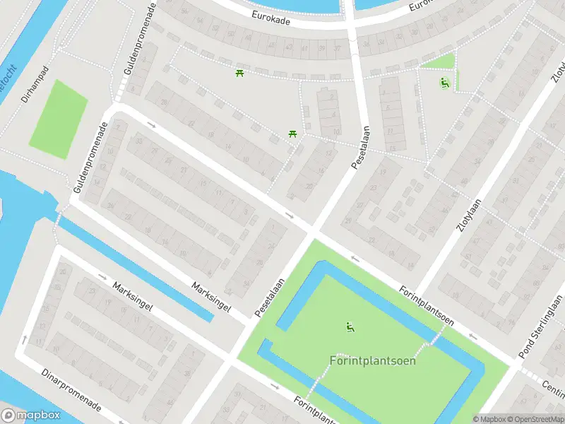 Ambulance met grote spoed naar de Frankenstraat in Amsterdam