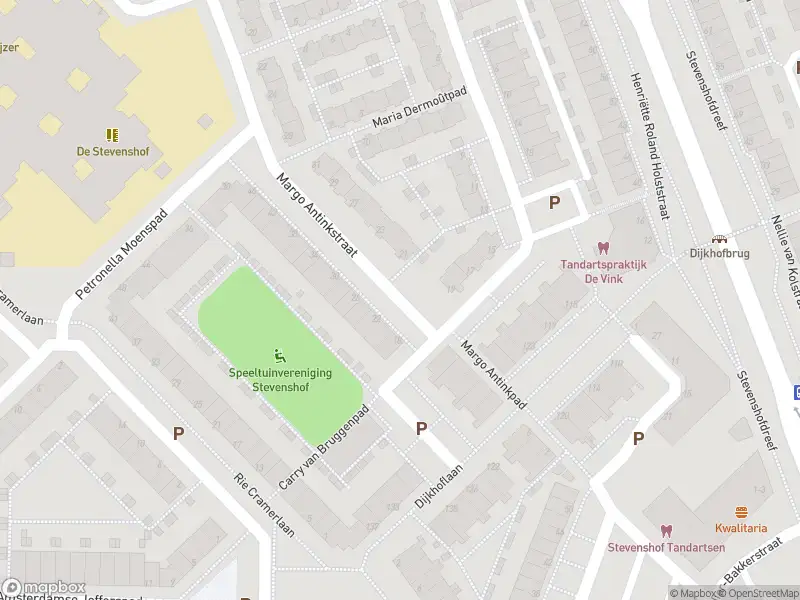 Ambulance met grote spoed naar de Margo Antinkstraat in Leiden